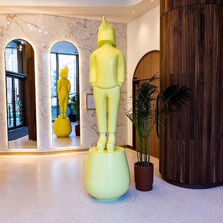 Art'Otel London Battersea Power Station, Powered By Radisson Hotels Екстер'єр фото The sculpture in 2019