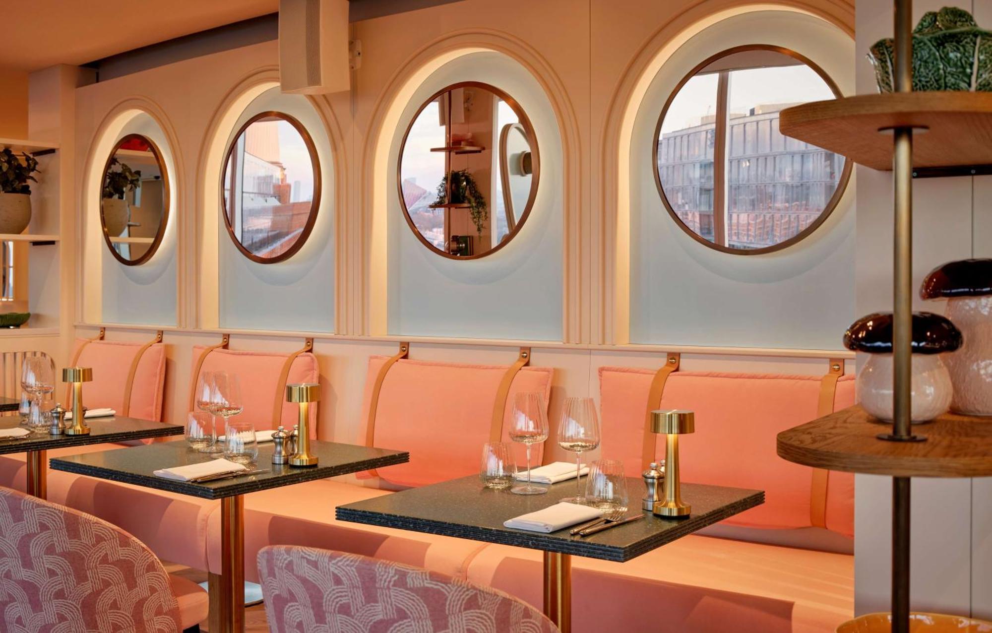 Art'Otel London Battersea Power Station, Powered By Radisson Hotels Екстер'єр фото The interior of the restaurant