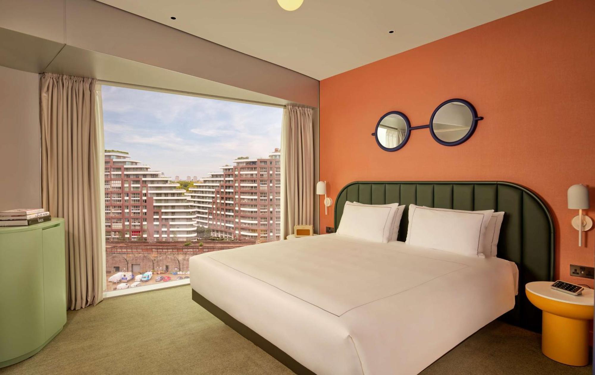 Art'Otel London Battersea Power Station, Powered By Radisson Hotels Екстер'єр фото Deluxe Room
