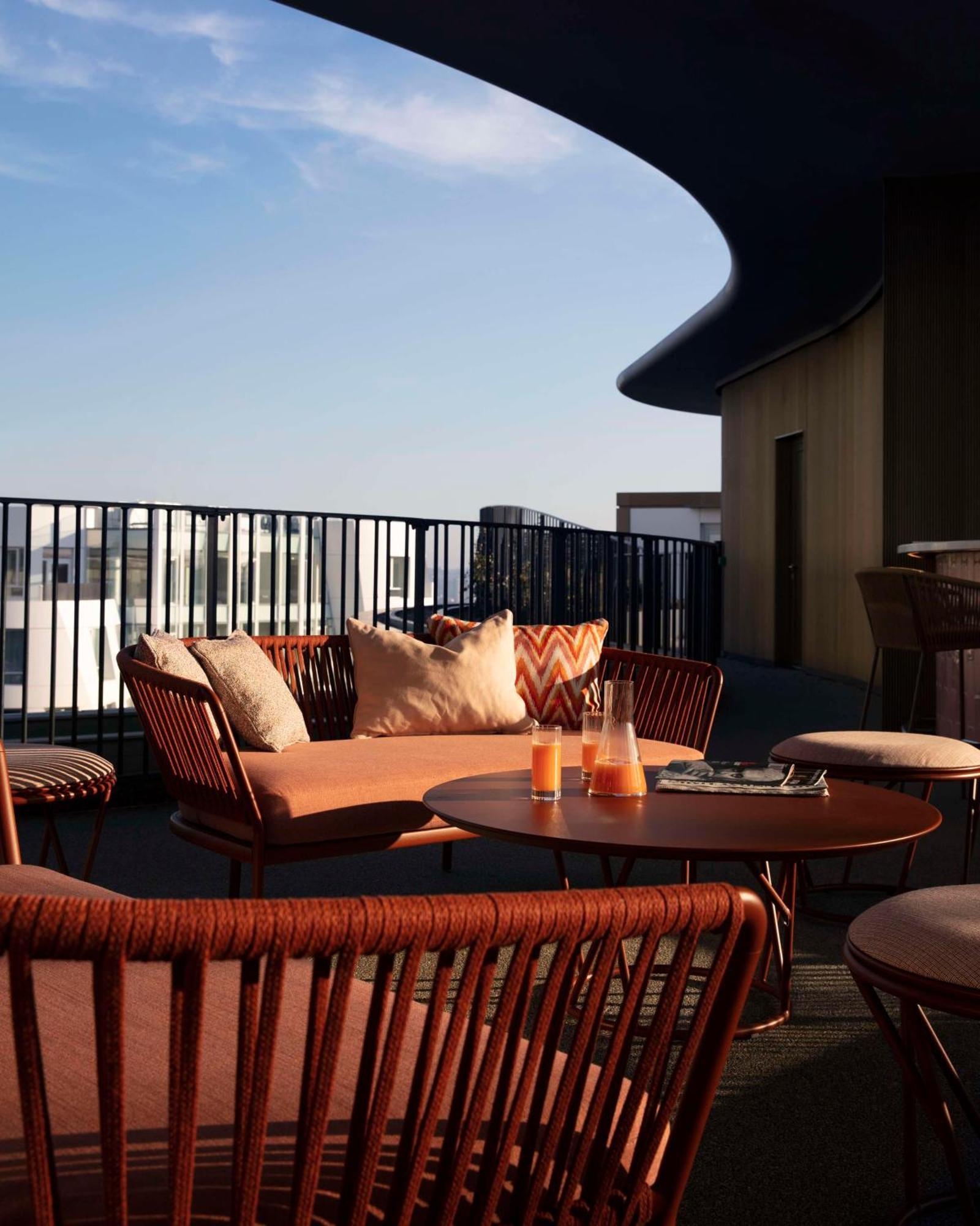 Art'Otel London Battersea Power Station, Powered By Radisson Hotels Екстер'єр фото The Terrace at the Mandarin Oriental, Paris