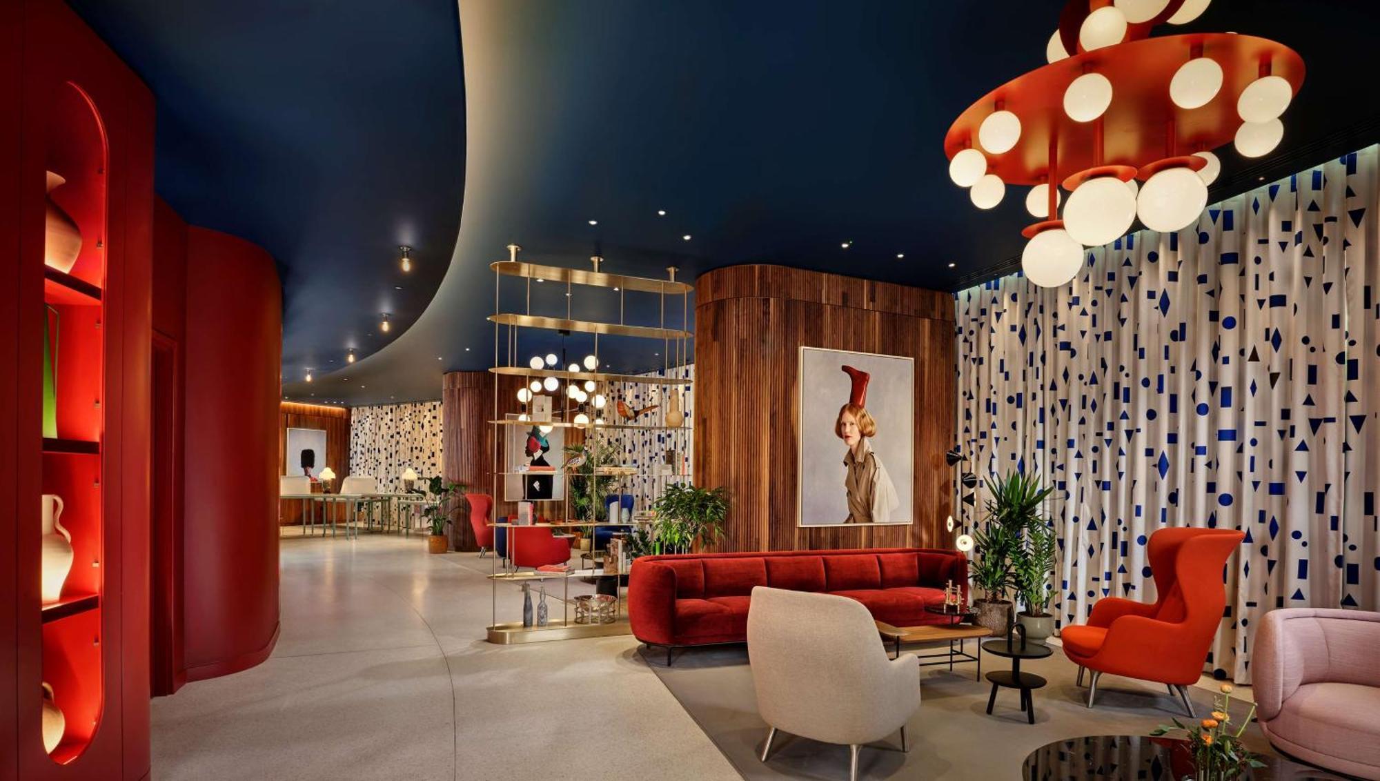 Art'Otel London Battersea Power Station, Powered By Radisson Hotels Екстер'єр фото The lobby of the hotel